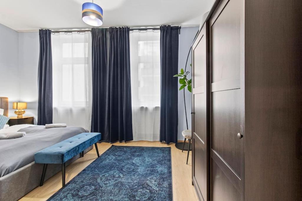 Very Spacious 4br Close To Matzleinsdorferplatz * Wien