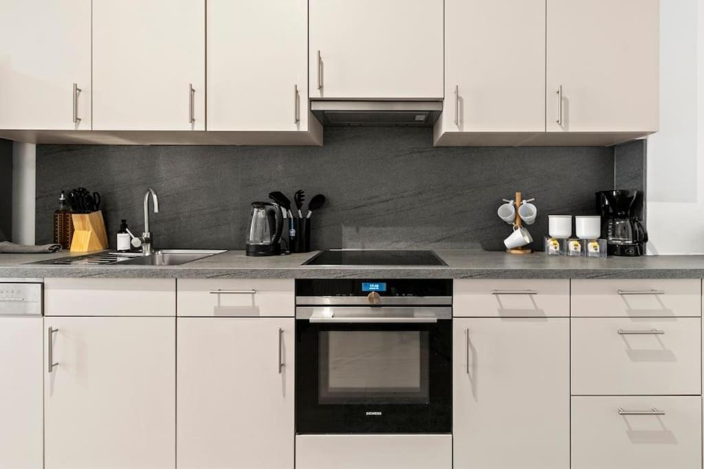 Very Spacious 4br Close To Matzleinsdorferplatz * Wien