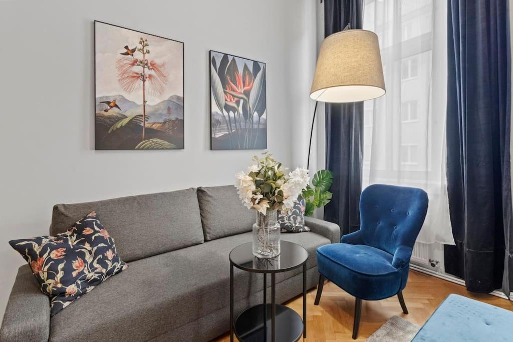 Very Spacious 4br Close To Matzleinsdorferplatz Apartment Wien
